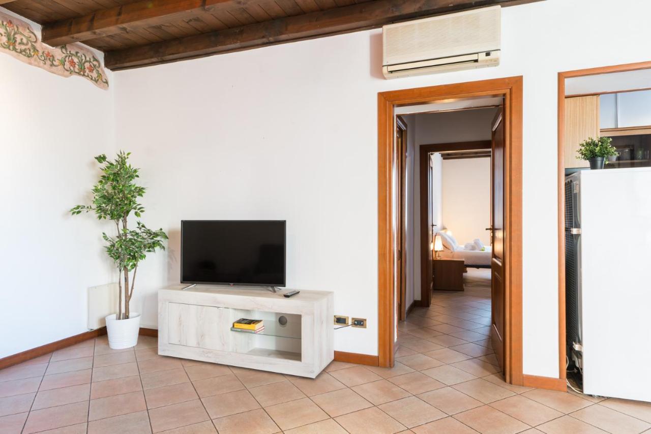 Bright Apartments Desenzano - Monte Grappa Desenzano del Garda Zewnętrze zdjęcie